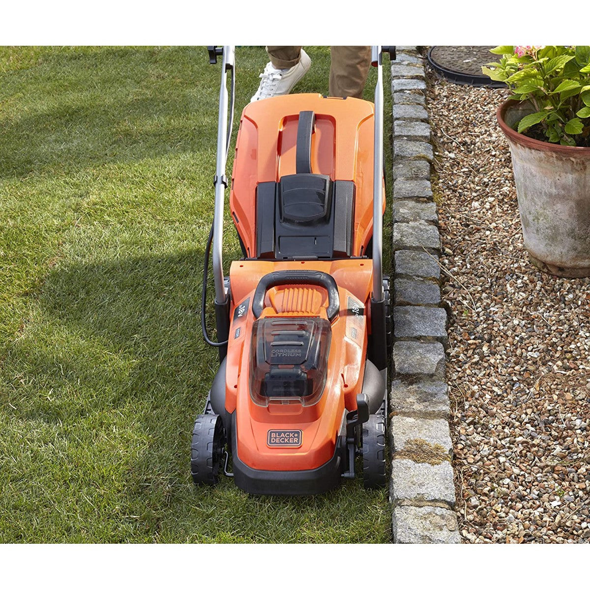 Tosaerba da Giardino Black+Decker 2 batterie da 2,5Ah