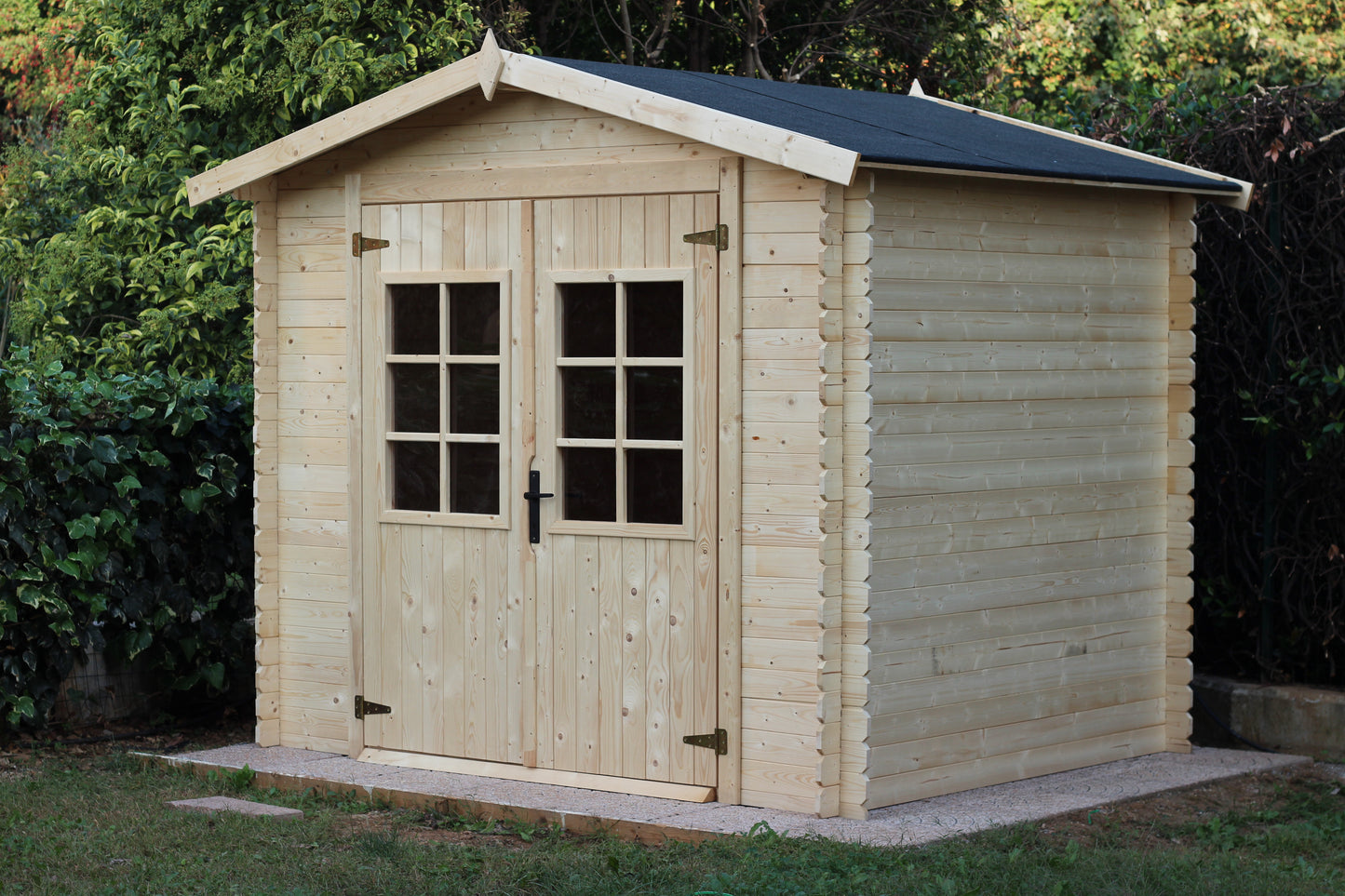 Casetta in Legno Abete Grezzo Blockhouse 246x300 cm con Porta Doppia