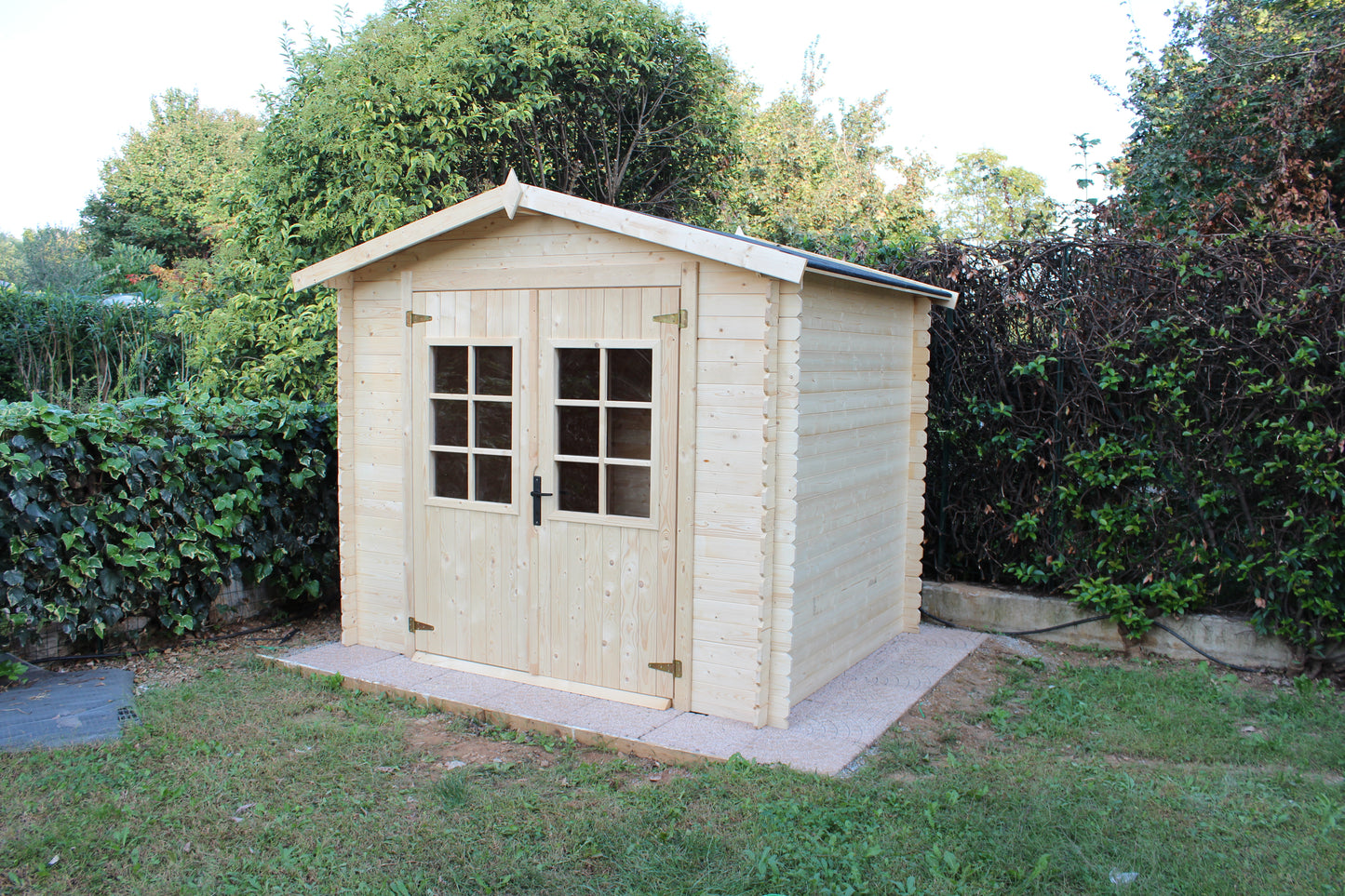 Casetta in Legno Abete Grezzo Blockhouse 246x300 cm con Porta Doppia