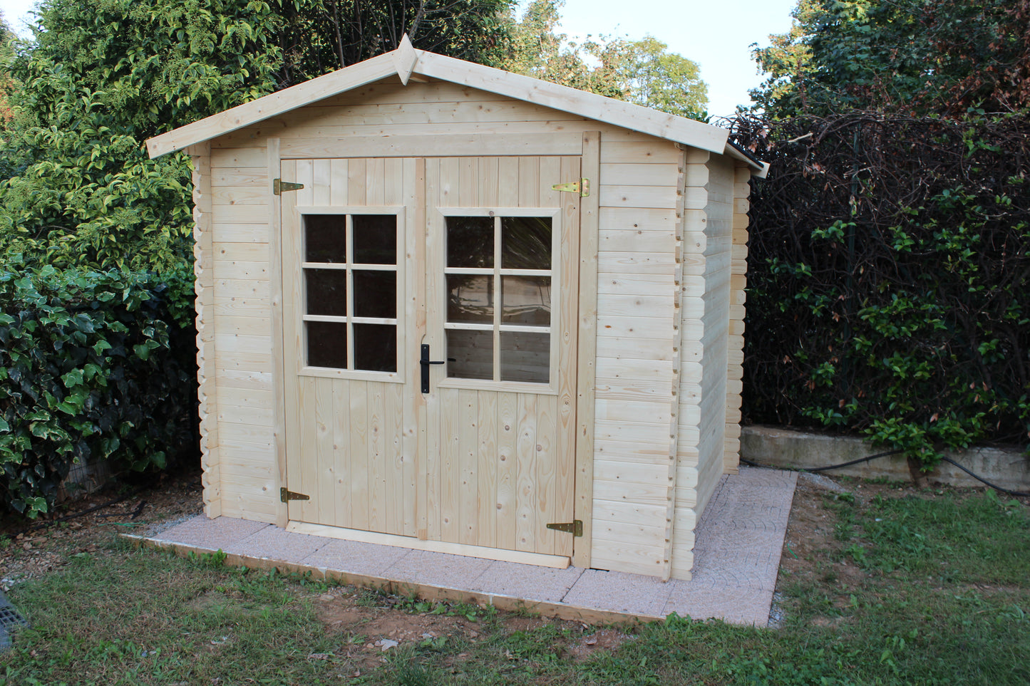 Casetta in Legno Abete Grezzo Blockhouse 246x300 cm con Porta Doppia