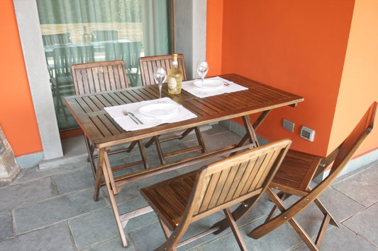Tavolo e 4 Sedie in Legno Set Pieghevole Tavolino da Pranzo per Esterno